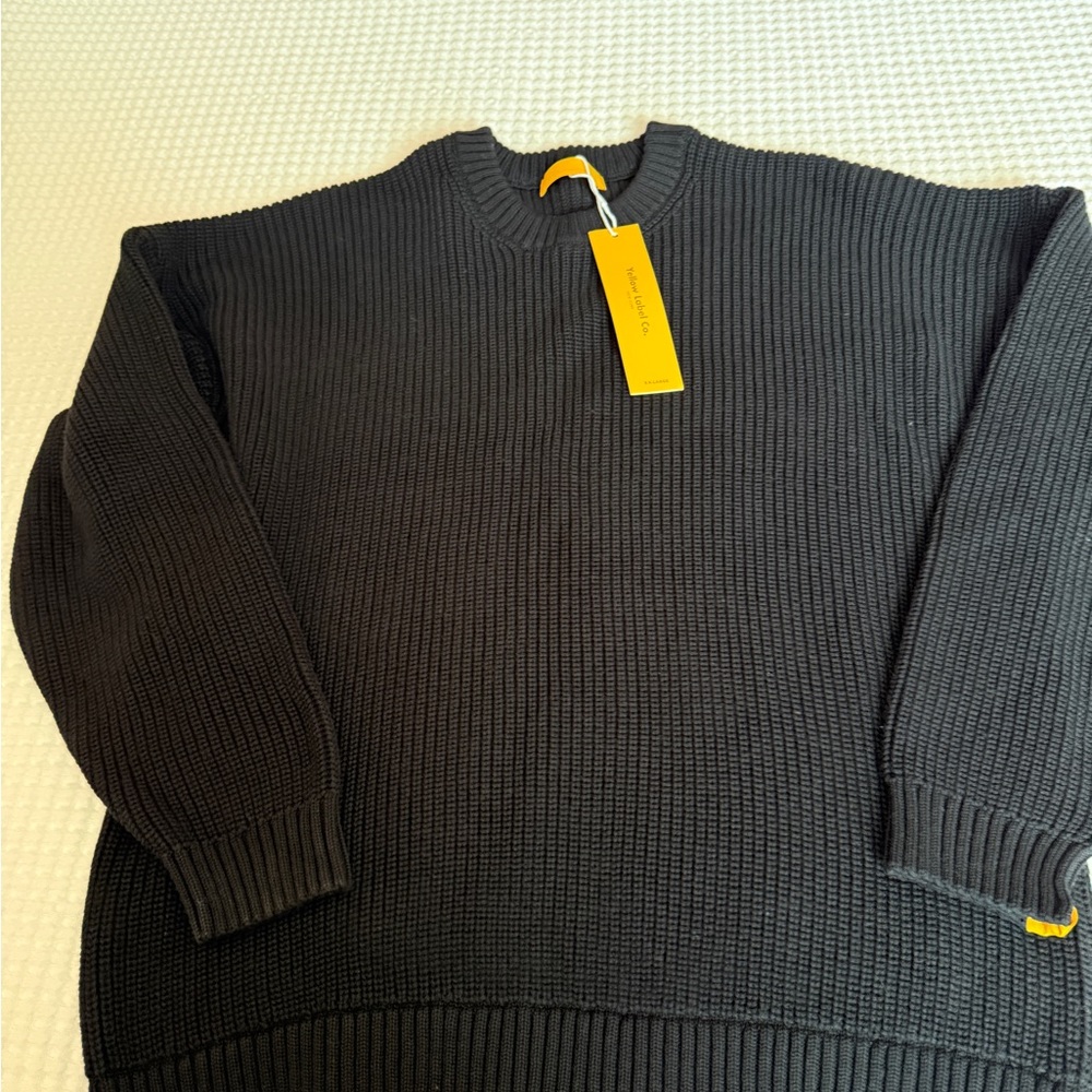 Premium Black Ribbed Crewneck Sweater